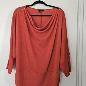 3X Alfani orange top with gold zippers on shoulders.